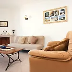 Appartement Os A Ramos Na Da Galé Estão Inserido Em Com Piscina, Fica Apenas A 350 Metros Da Da Galé - Com Ar Condicionado Tanto Nos Quartos Na Sala, Smart Tv Com Prime Vídeo E Cozinha Completa