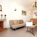 Os A Ramos Na Da Galé Estão Inserido Em Com Piscina, Fica Apenas A 350 Metros Da Da Galé - Com Ar Condicionado Tanto Nos Quartos Na Sala, Smart Tv Com Prime Vídeo E Cozinha Completa Appartement