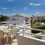 Appartement Os A Ramos Na Da Galé Estão Inserido Em Com Piscina, Fica Apenas A 350 Metros Da Da Galé - Com Ar Condicionado Tanto Nos Quartos Na Sala, Smart Tv Com Prime Vídeo E Cozinha Completa Albufeira