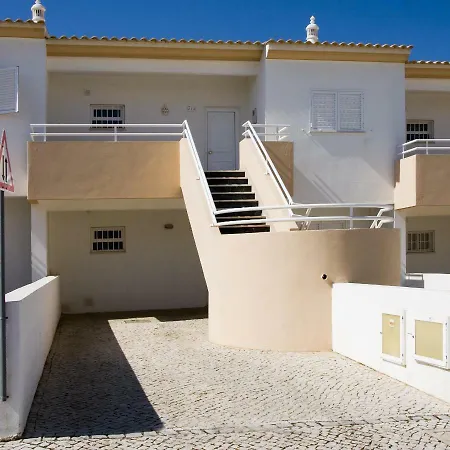 公寓 Os A Ramos Na Da Gale Estao Inserido Em Com Piscina, Fica Apenas A 350 Metros Da Da Gale - Com Ar Condicionado Tanto Nos Quartos Na Sala, Smart Tv Com Prime Video E Cozinha Completa 阿尔布费拉