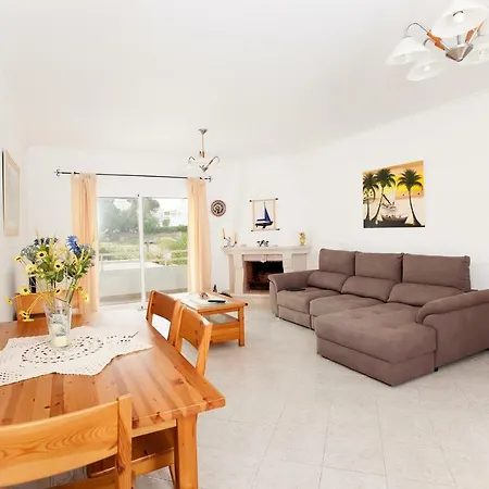 Os A Ramos Na Da Gale Estao Inserido Em Com Piscina, Fica Apenas A 350 Metros Da Da Gale - Com Ar Condicionado Tanto Nos Quartos Na Sala, Smart Tv Com Prime Video E Cozinha Completa Appartement