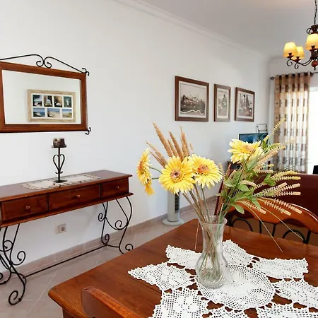 Appartement Os A Ramos Na Da Gale Estao Inserido Em Com Piscina, Fica Apenas A 350 Metros Da Da Gale - Com Ar Condicionado Tanto Nos Quartos Na Sala, Smart Tv Com Prime Video E Cozinha Completa *