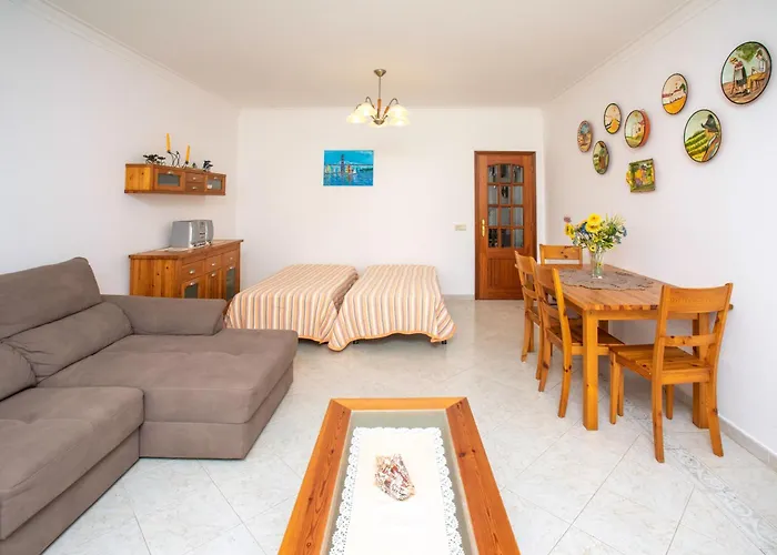 Apartmán Os A Ramos Na Da Gale Estao Inserido Em Com Piscina, Fica Apenas A 350 Metros Da Da Gale - Com Ar Condicionado Tanto Nos Quartos Na Sala, Smart Tv Com Prime Video E Cozinha Completa