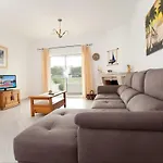 A Ramos: Beachfront With Pool And Modern Amenities