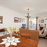 A Ramos: Beachfront With Pool And Modern Amenities Apartment *